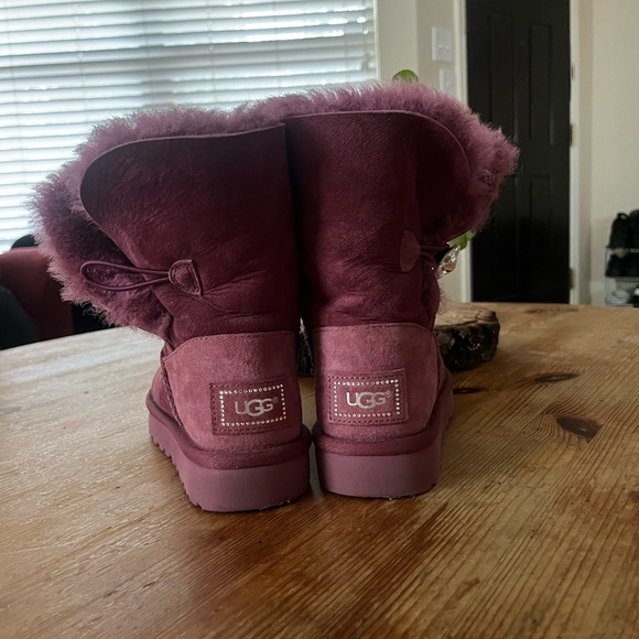 UGG Bailey Button Bling boots - Picture 2 of 5